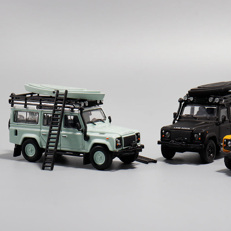 Master Model 1:64 Land Rover Defender 110 Light Green Edition with Roof Rack + Kayak + Ladder