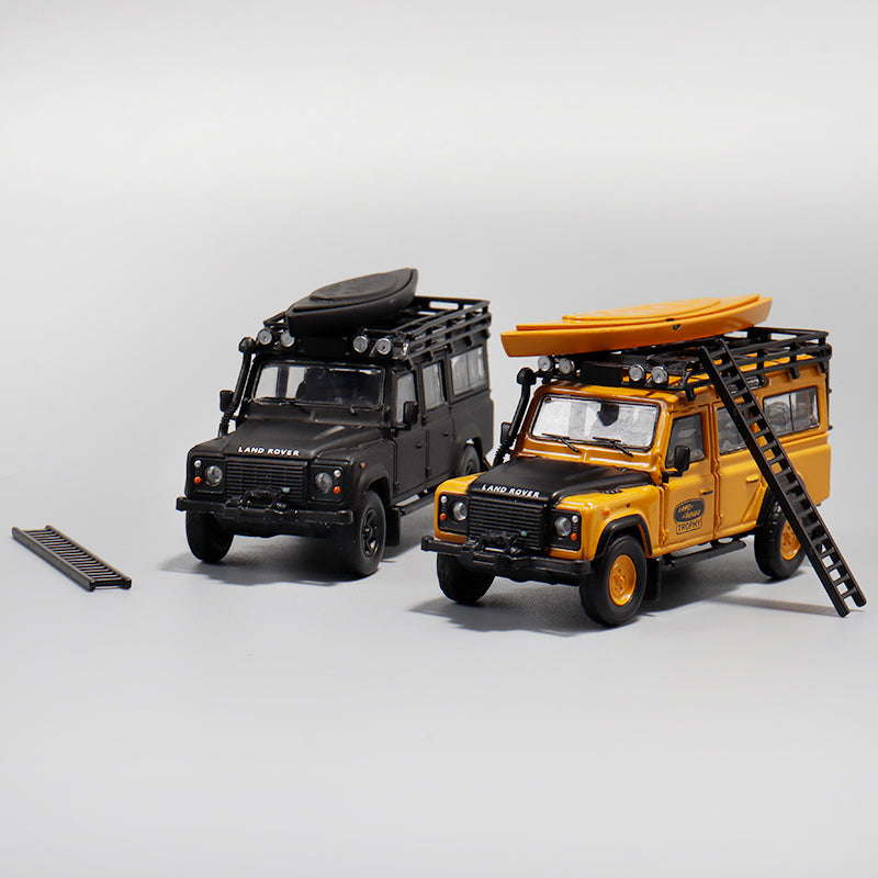 Master Model 1:64 Land Rover Defender 110 Camel Trophy Edition Black Hood with Roof Rack + Kayak + Ladder