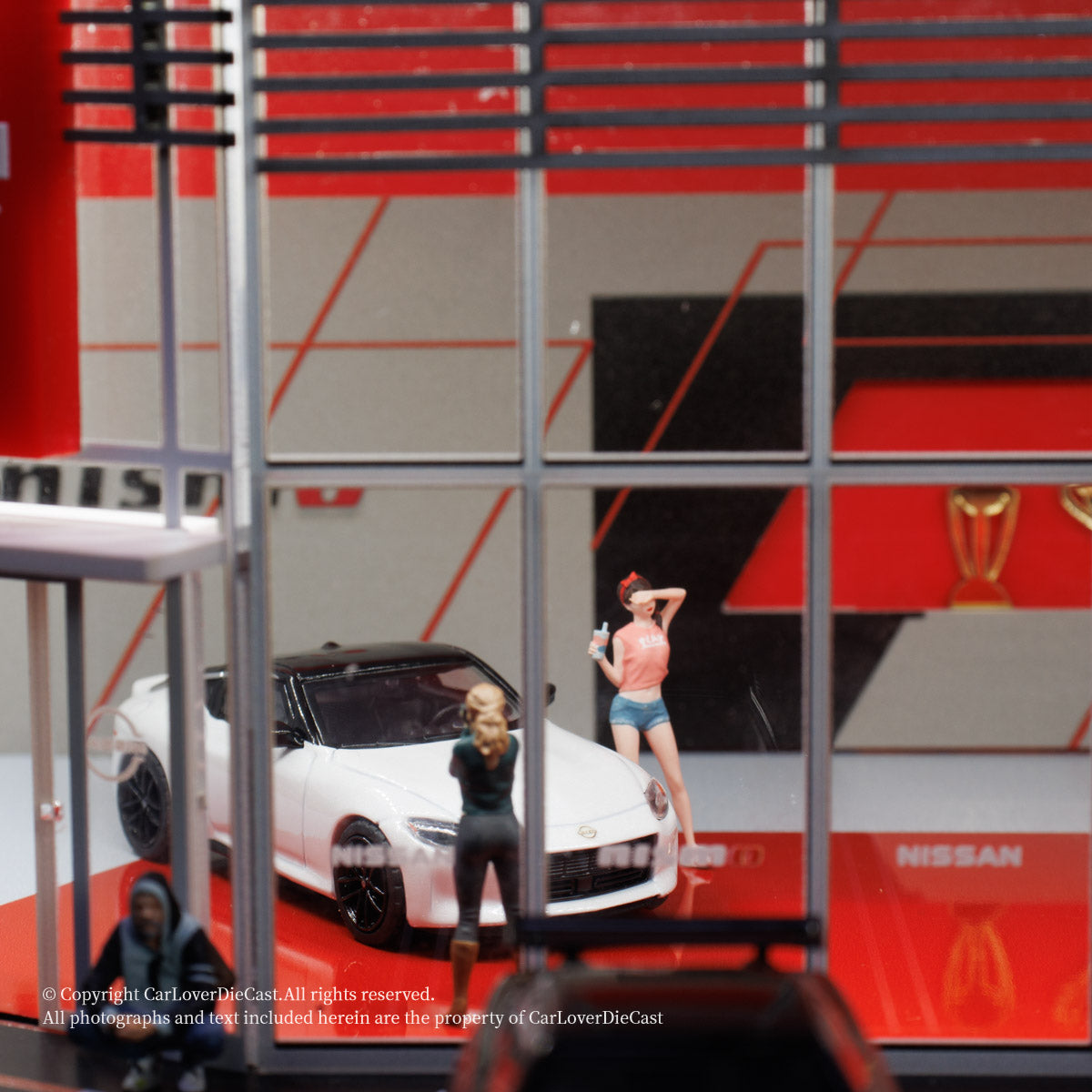G-Fans 1:64 Nissan NISMO Architectural Scene Model LED Light Diorama with Car Parking Lot