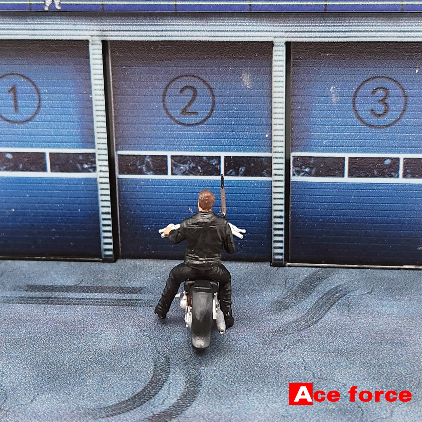 Ace Force 1:64 Harley-Davidson The Terminator Motorcycle Doll Set (1 Motorcycle + 1 Figure)