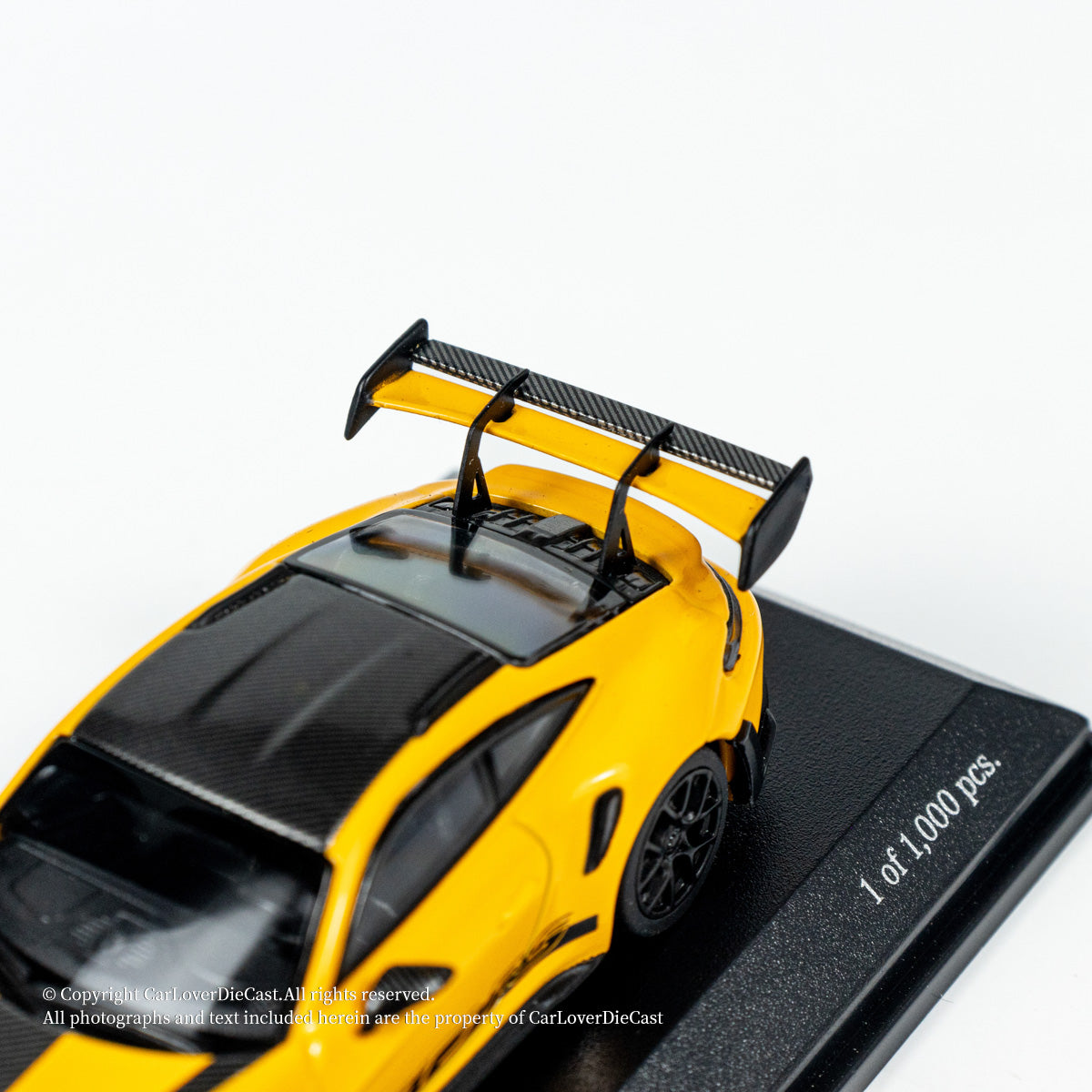 MINICHAMPS 1:64 PORSCHE 911 (992) GT3 RS - 2024 - YELLOW W WEISSACH PACKAGE EXCLUSIVE FOR CLDC