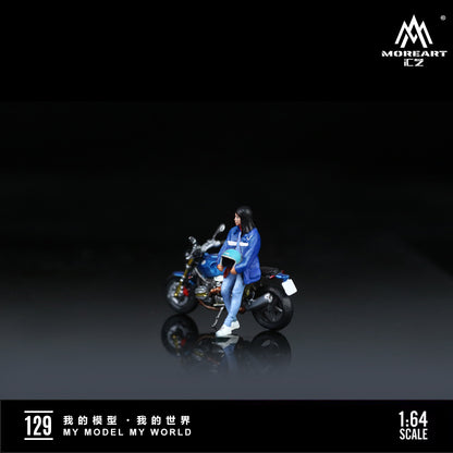 MoreArt 1:64 BMW R NineT Blue Motorcycle Pretty Woman Figure Set (1 Motorcycle + 1 Figure)
