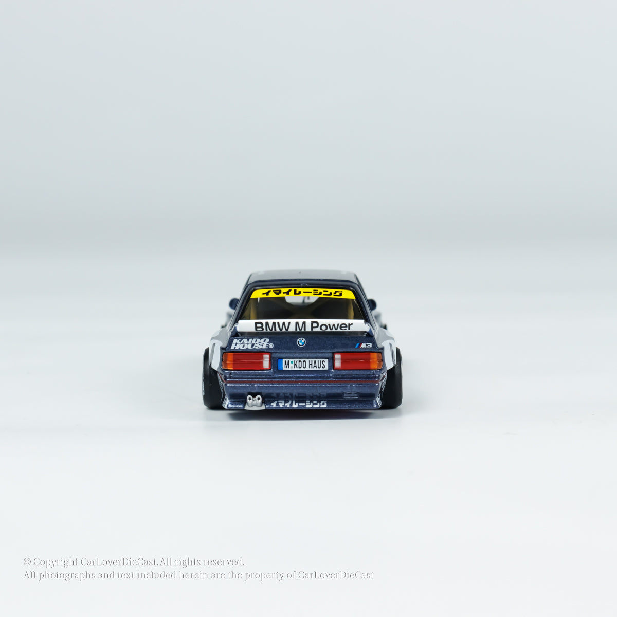 Mini GT 1:64 BMW M3 (E30) Kaido Works V1 KaidoHouse (KHMG154)