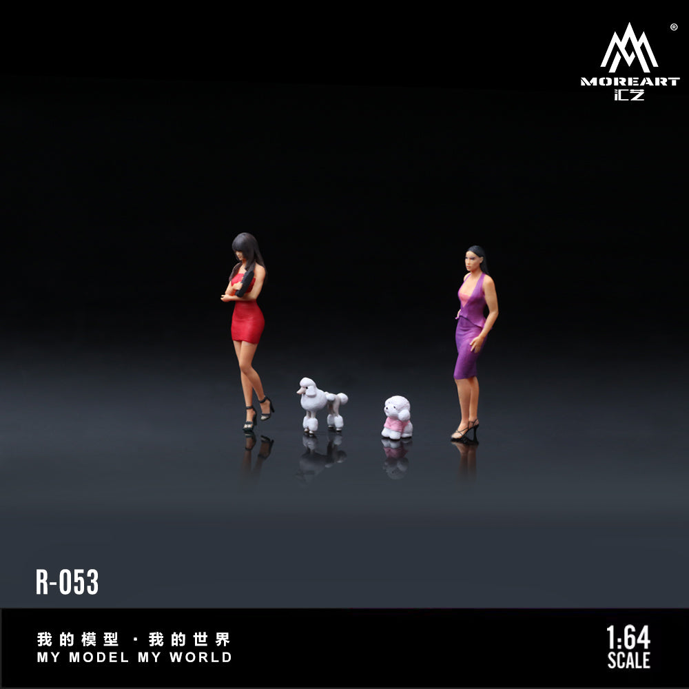 MoreArt 1:64 Dog Walking Girl Doll A Set (2 Women + 2 Dogs Figures Set)