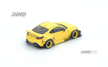 INNO64 1:64 TOYOTA GR86 PANDEM Yellow (IN64-GR86P-YELLOW)