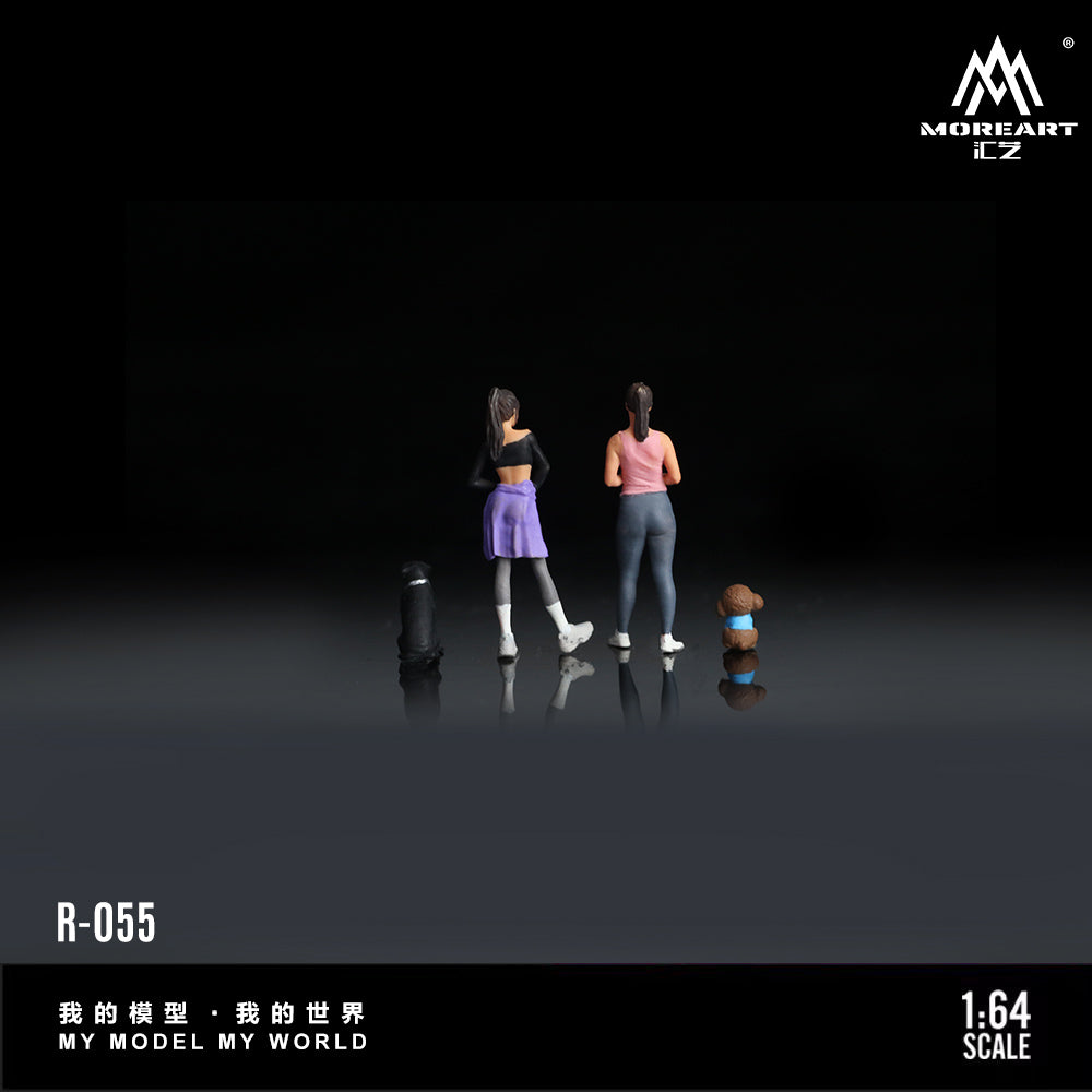 MoreArt 1:64 Dog Walking Girl Doll B Set (2 Women + 2 Dogs Figures Set)
