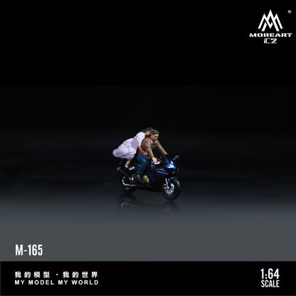 MoreArt 1:64 Suzuki Deep Blue Motorcycle Couple Dolls Set (1 Motorcycle + 2 Figures)