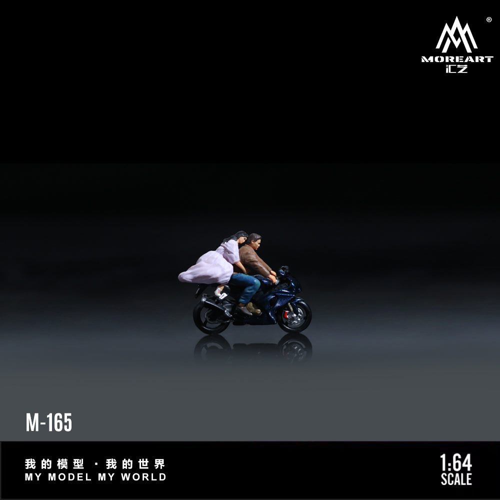MoreArt 1:64 Suzuki Deep Blue Motorcycle Couple Dolls Set (1 Motorcycle + 2 Figures)