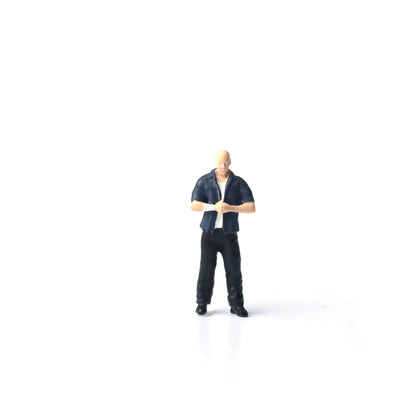 MoreArt 1:64 Fast and Furious Dom Figure (1 figure only, model car is not included)