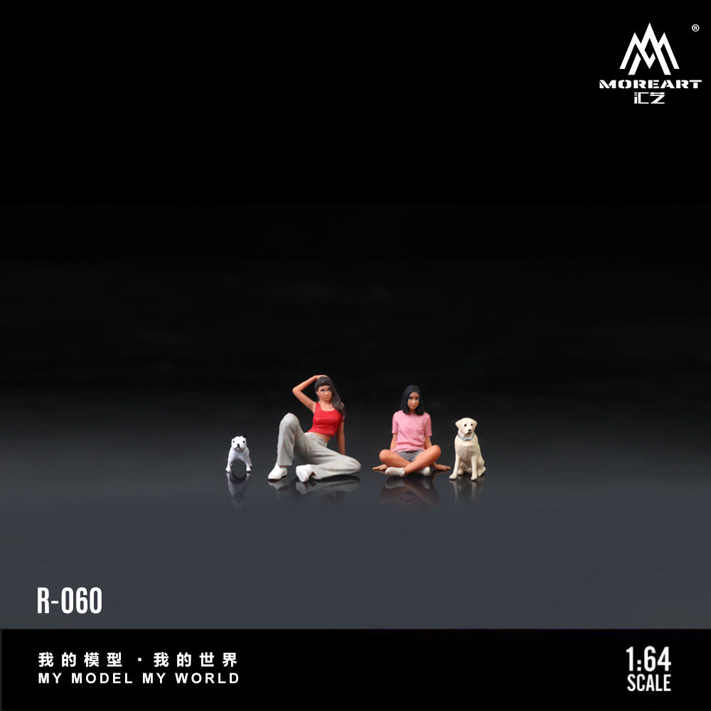 MoreArt 1:64 Dog Walking Girl Doll C Set (2 Women + 2 Dogs Figures Set)