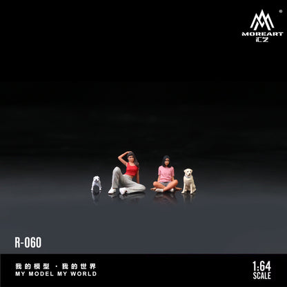 MoreArt 1:64 Dog Walking Girl Doll C Set (2 Women + 2 Dogs Figures Set)