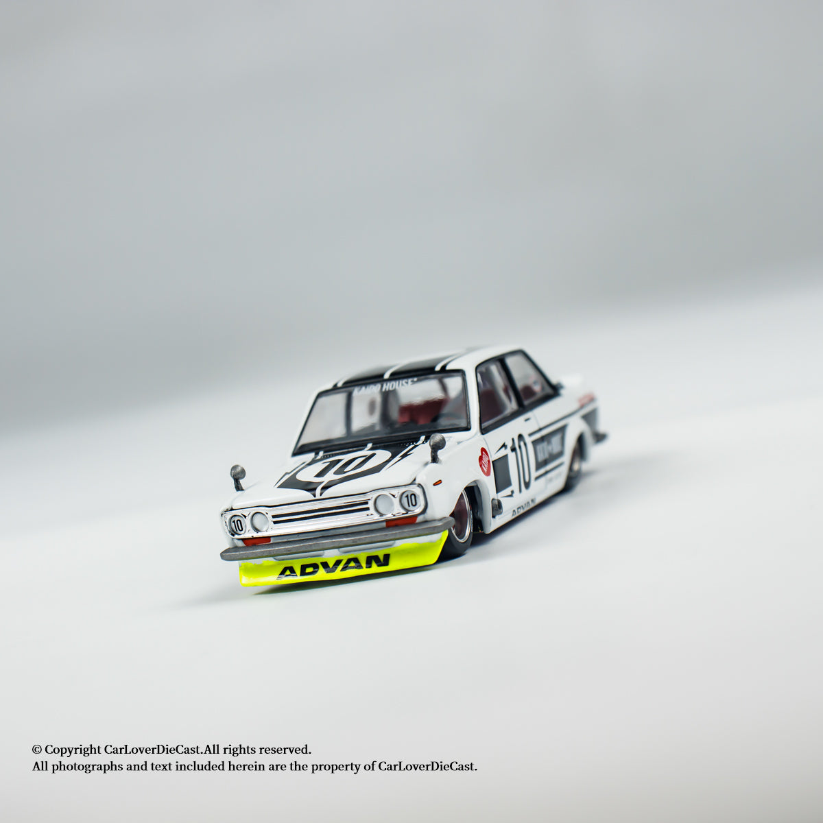 Mini GT 1:64 Datsun 510 Street Team XMM V1 Kaido KaidoHouse (KHMG176)