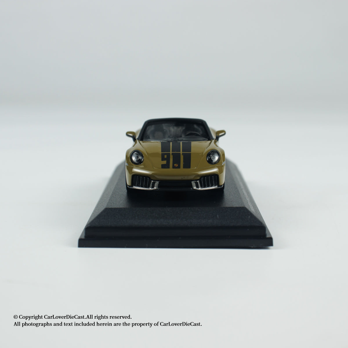 MINICHAMPS 1:64 PORSCHE 911 (992.2) CARRERA GTS CABRIOLET SPIRIT 70 - 2025 - Green - EXCLUSIVE FOR CLDC