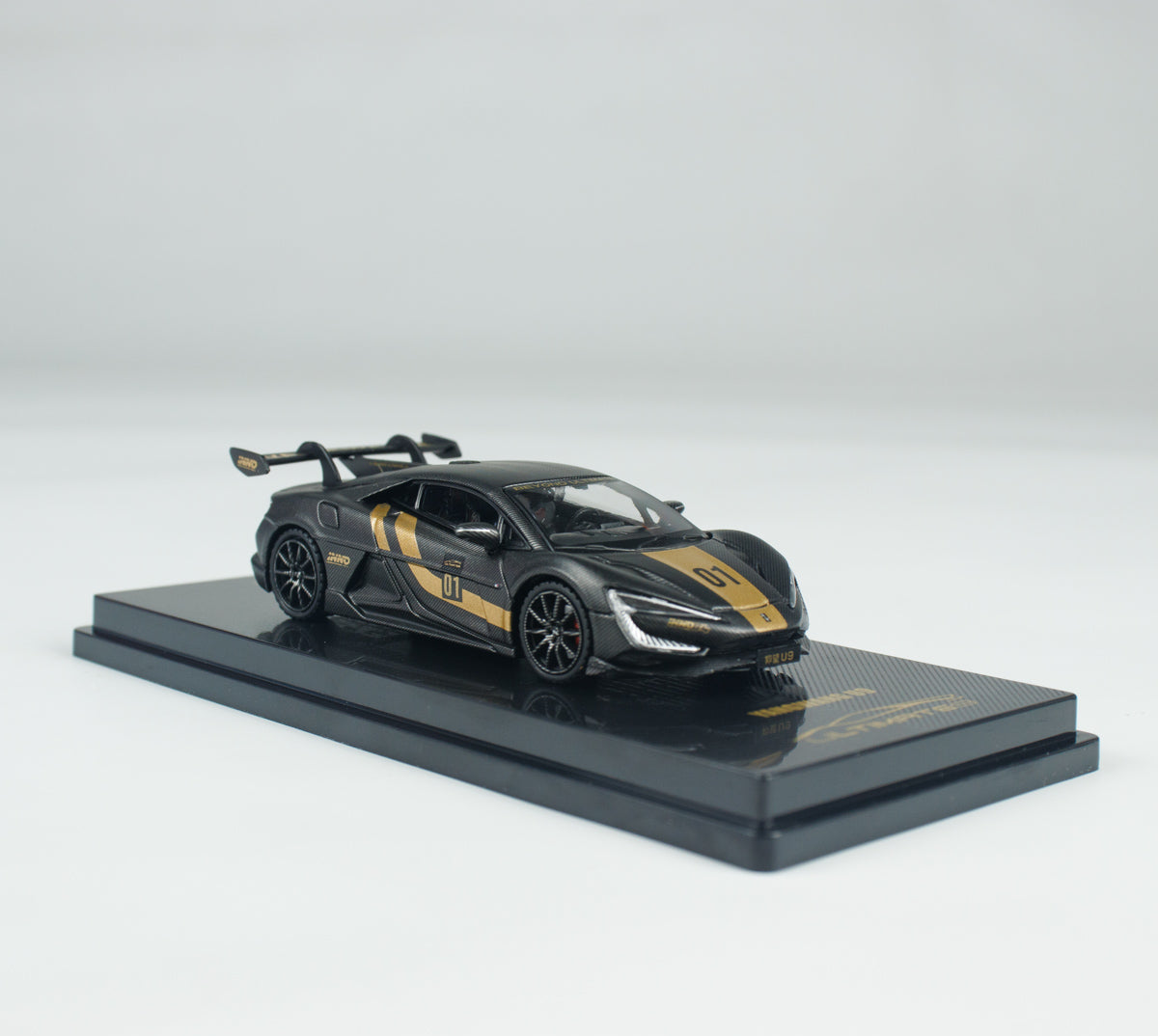 INNO64 1:64 BYD YANGWANG U9 China APA XPO 2025 Event Special Edition in Premium Box Packaging (IN64-YW-APA25)