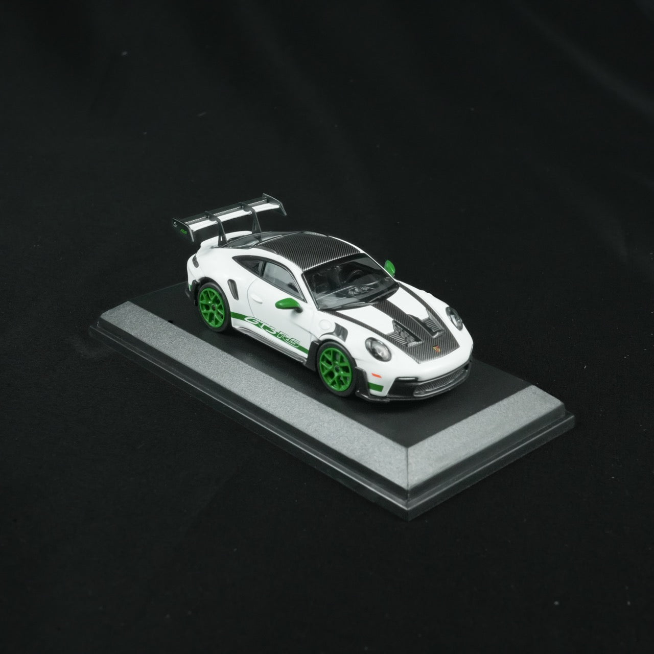 MINICHAMPS 1:64 PORSCHE 911 (992) GT3 RS 2023 WHITE W WEISSACH PACKAGE - TRIBUTE TO AMERICA  - EXCLUSIVE FOR CLDC