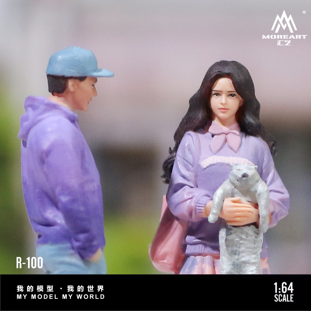 MoreArt 1:64 Street Casual Pet Walking Couple Figure Set (2 Figures Set)