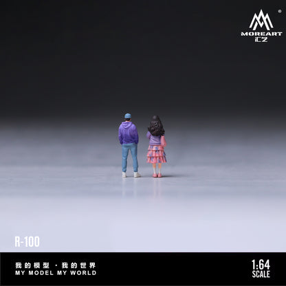 MoreArt 1:64 Street Casual Pet Walking Couple Figure Set (2 Figures Set)