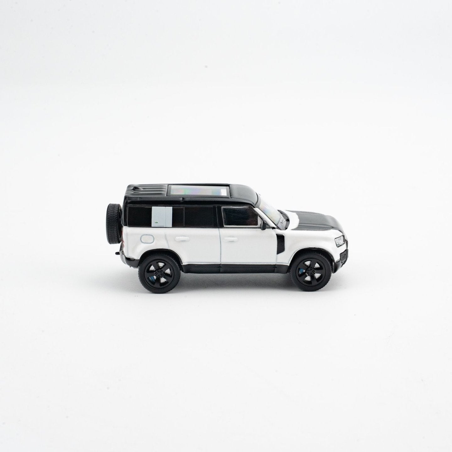 GCD X Enchery 1:64 Land Rover Defender 110 Black White Panda LHD