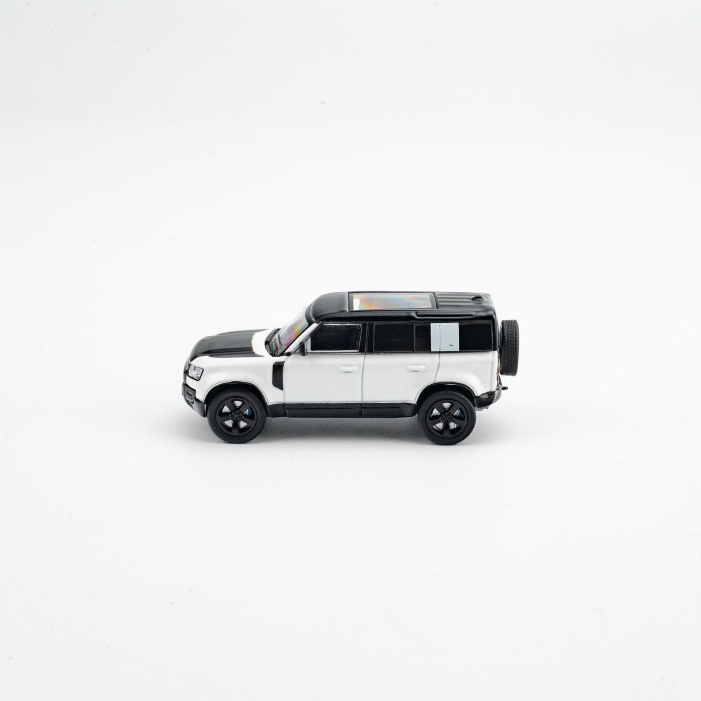 GCD X Enchery 1:64 Land Rover Defender 110 Black White Panda LHD