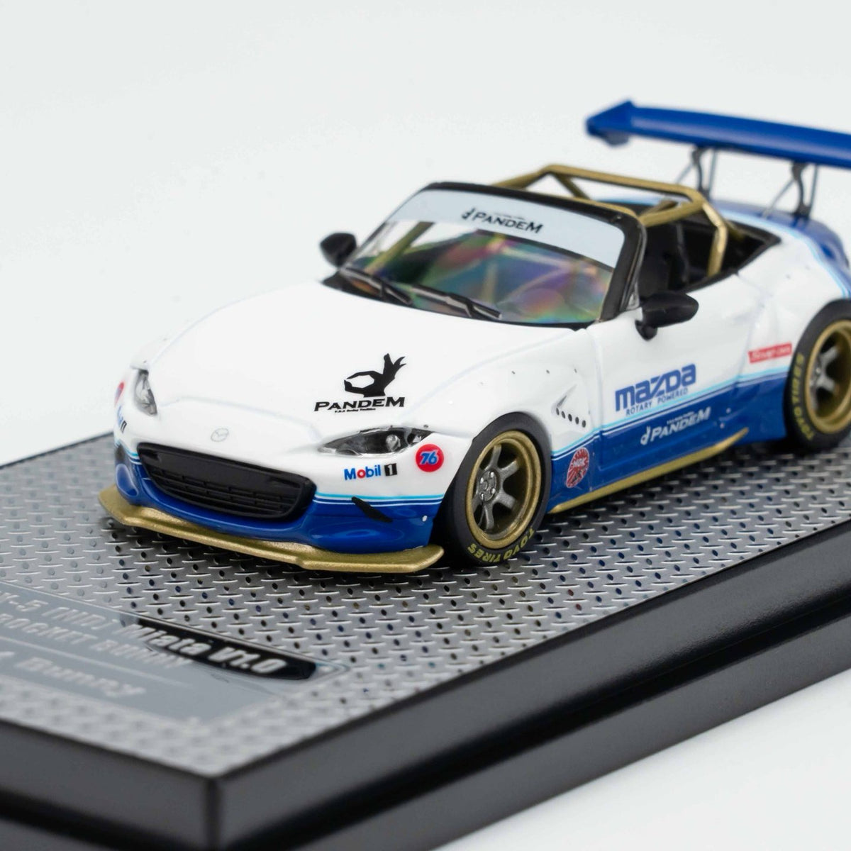 INNO64 1:64 MAZDA MX-5 ND Miata PANDAEM ROCKET BUNNY V1.0 (IN64-MX5P-ND-01)