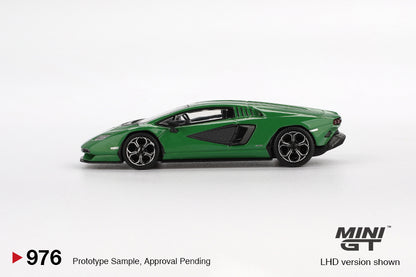 Mini GT 1:64 Lamborghini Countach LPI 800-4 Verde Medio (MGT00976-CH)