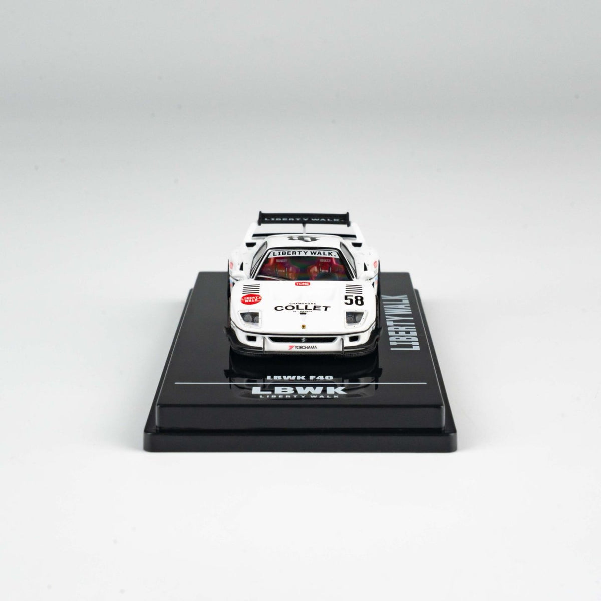INNO64 1:64 LBWK F40 COLLET White in Premium Box Packaging (Chance of a Red Chase Car) (IN64-LBWKF40-COLLET)
