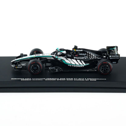 MINICHAMPS 1:64 MERCEDES-AMG PETRONAS FORMULA ONE TEAM W17 - GEORGE RUSSELL - WINNER SPRINT CHINA GP 2026 With FIGURINE AND POSITION BOARD
