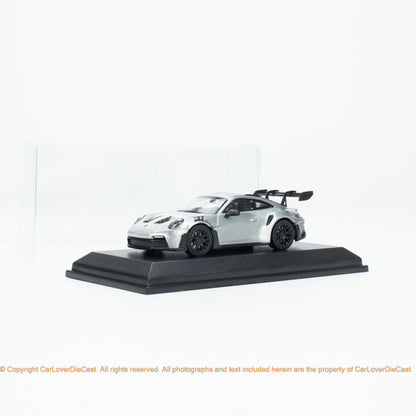Minichamps x CLDC CarBook Vol. 2 Minichamps 1:64 Porsche 911 GT3 RS Glossy Varnish Diecast Car Model with Magazine (English Version)