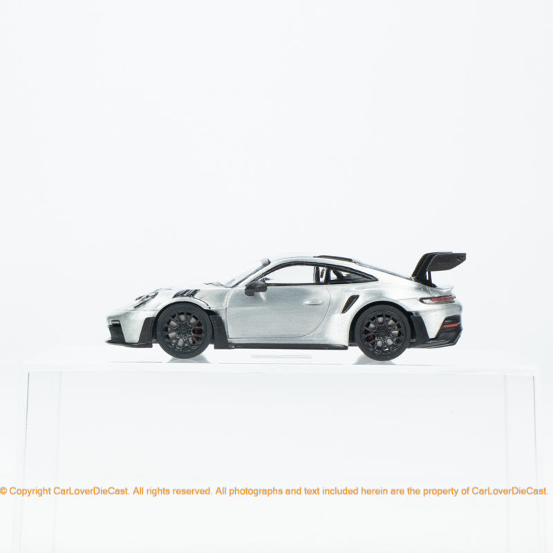 Minichamps x CLDC CarBook Vol. 2 Minichamps 1:64 Porsche 911 GT3 RS Glossy Varnish Diecast Car Model with Magazine (English Version)