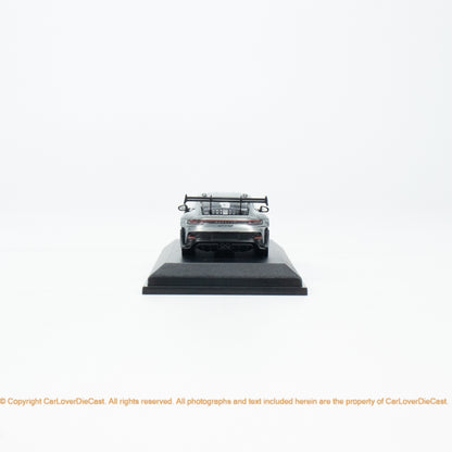 Minichamps x CLDC CarBook Vol. 2 Minichamps 1:64 Porsche 911 GT3 RS Glossy Varnish Diecast Car Model with Magazine (English Version)
