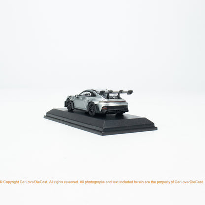 Minichamps x CLDC CarBook Vol. 2 Minichamps 1:64 Porsche 911 GT3 RS Glossy Varnish Diecast Car Model with Magazine (English Version)