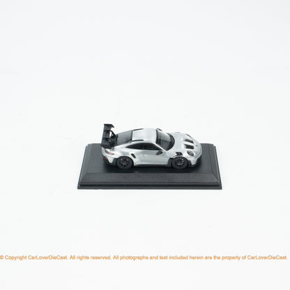 Minichamps x CLDC CarBook Vol. 2 Minichamps 1:64 Porsche 911 GT3 RS Glossy Varnish Diecast Car Model with Magazine (English Version)