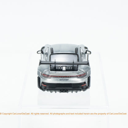 Minichamps x CLDC CarBook Vol. 2 Minichamps 1:64 Porsche 911 GT3 RS Glossy Varnish Diecast Car Model with Magazine (English Version)