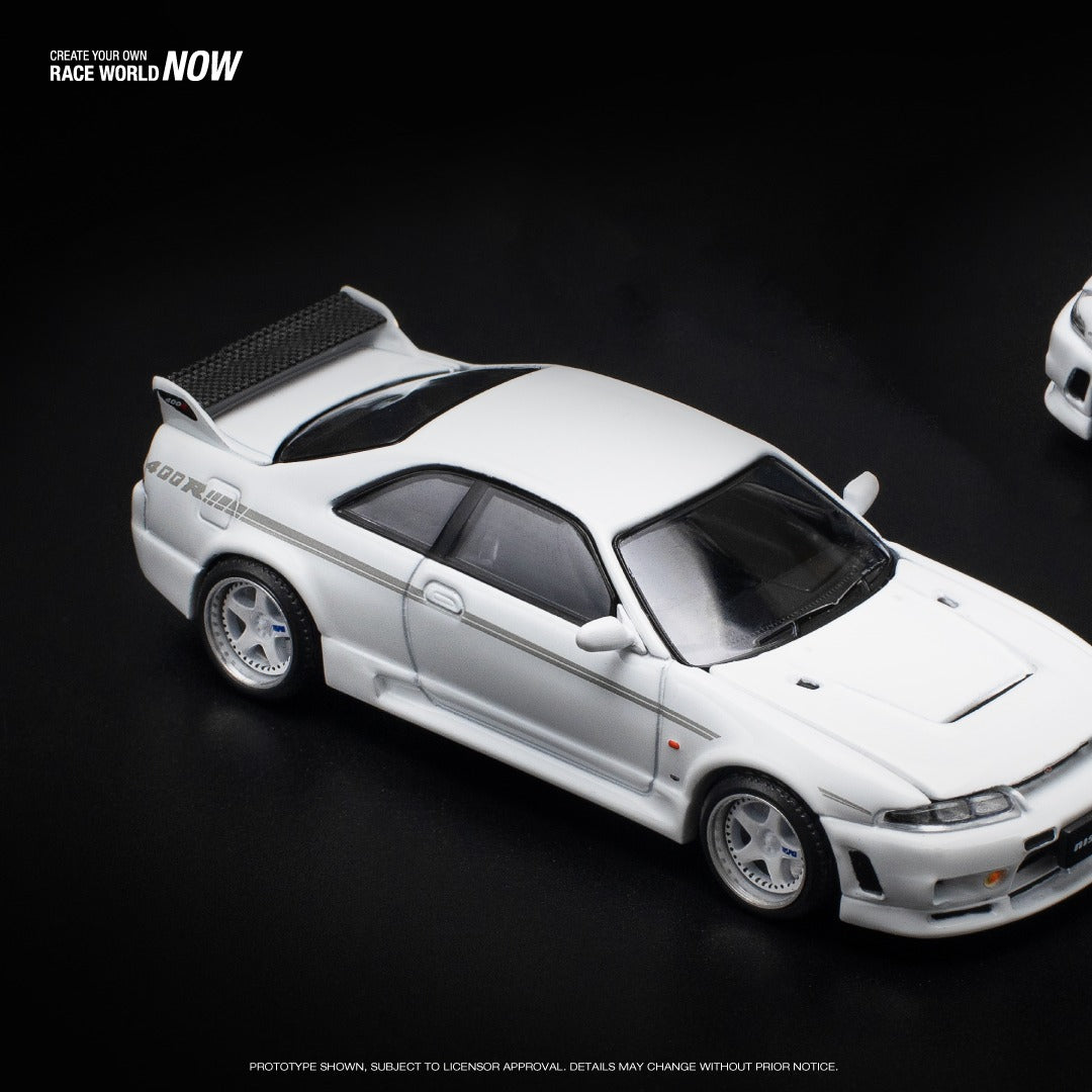 Pop Race 1:64 Nissan Skyline GT-R R33 NISMO 400R White Opening Front and Rear (PR640052)