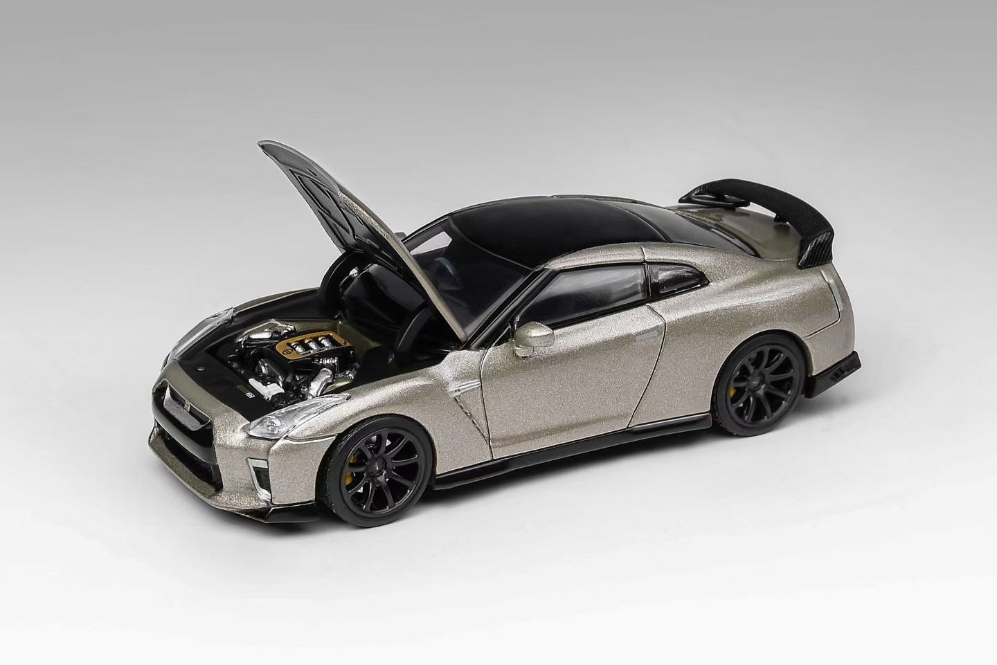 Motorhelix 1:64 Nissan GT-R R35 Tracked Edition Engineered By Nismo T-Spec 2022 Millennium Jade Openable Front Hood Detailed Engine Official Licensed (Premium Box Packaging)