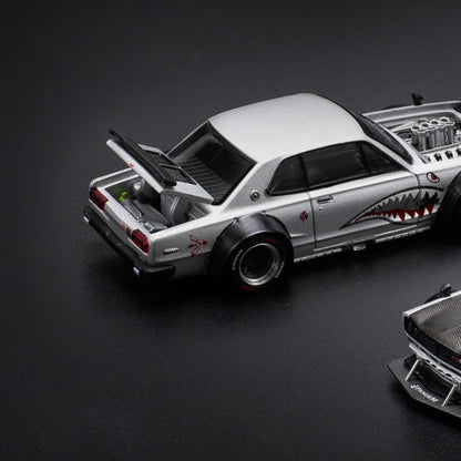 Pop Race X Enigma 1:64 Nissan Skyline GT-R KPGC10 Hakosuka V8 Drift Silver Shark in Blister Packaging (PRE005)