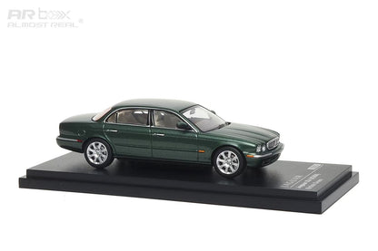 AR Box 1:64 Jaguar XJ350 British Racing Green Jaguar Official Licensed