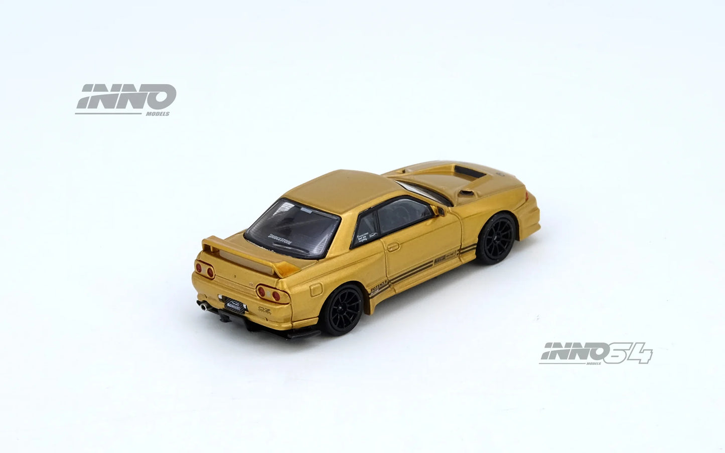 INNO64 1:64 Nissan TOP SECRET Skyline GT-R BNR32 650R Gold (IN64-R32TS-650R)