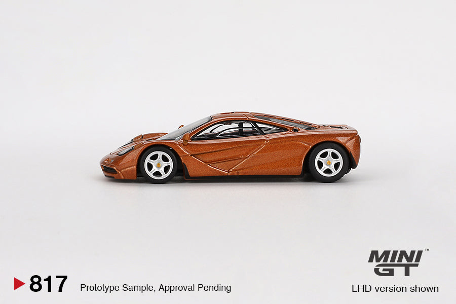 Mini GT 1:64 McLaren F1 Yquem (MGT00817-CH)