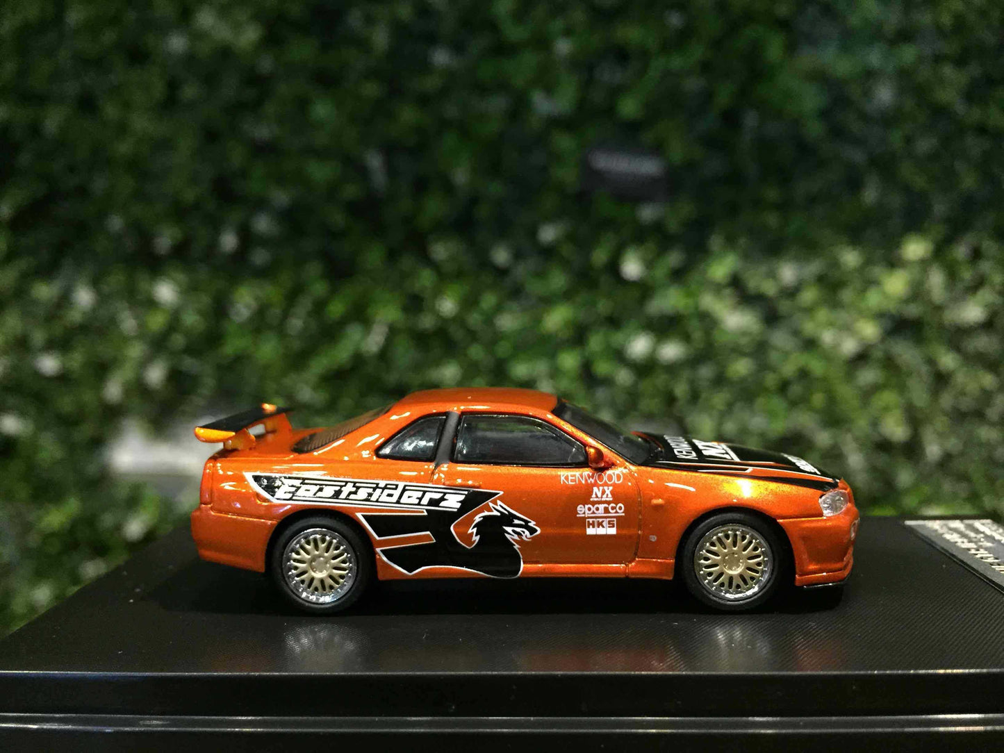 Street Weapon 1:64 Nissan Skyline GT-R R34 Z-Tune Need For Speed 7 Underground Orange Gold