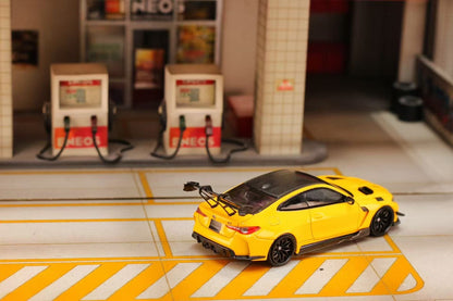 Street Weapon 1:64 BMW M4 G82 Floßmann / Flossmann Auto Design Wide-body Custom Yellow