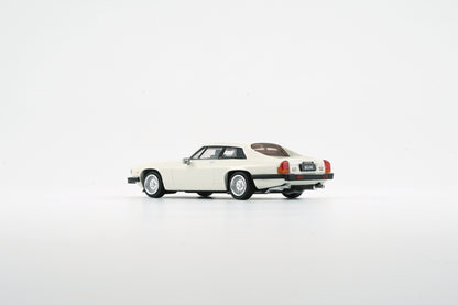 BM Creations 1/64 Jaguar XJ-S XJS V12 Glacier White with 4 Additional Wheels (RHD)