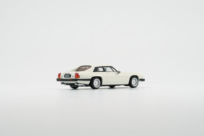 BM Creations 1/64 Jaguar XJ-S XJS V12 Glacier White with 4 Additional Wheels (RHD)