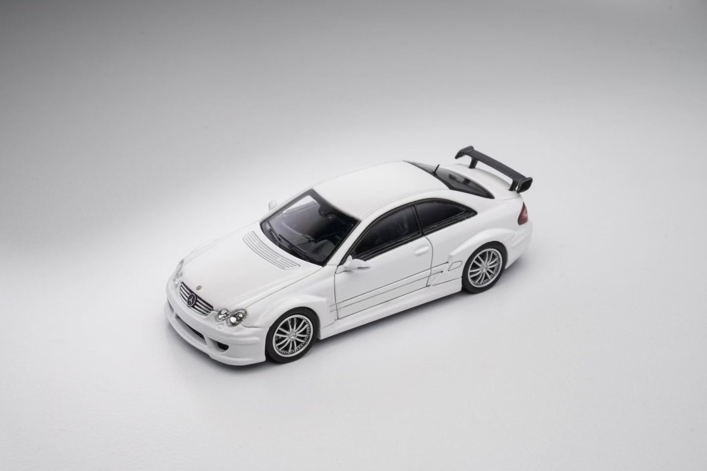 Fine Model 1:64 AMG CLK DTM White
