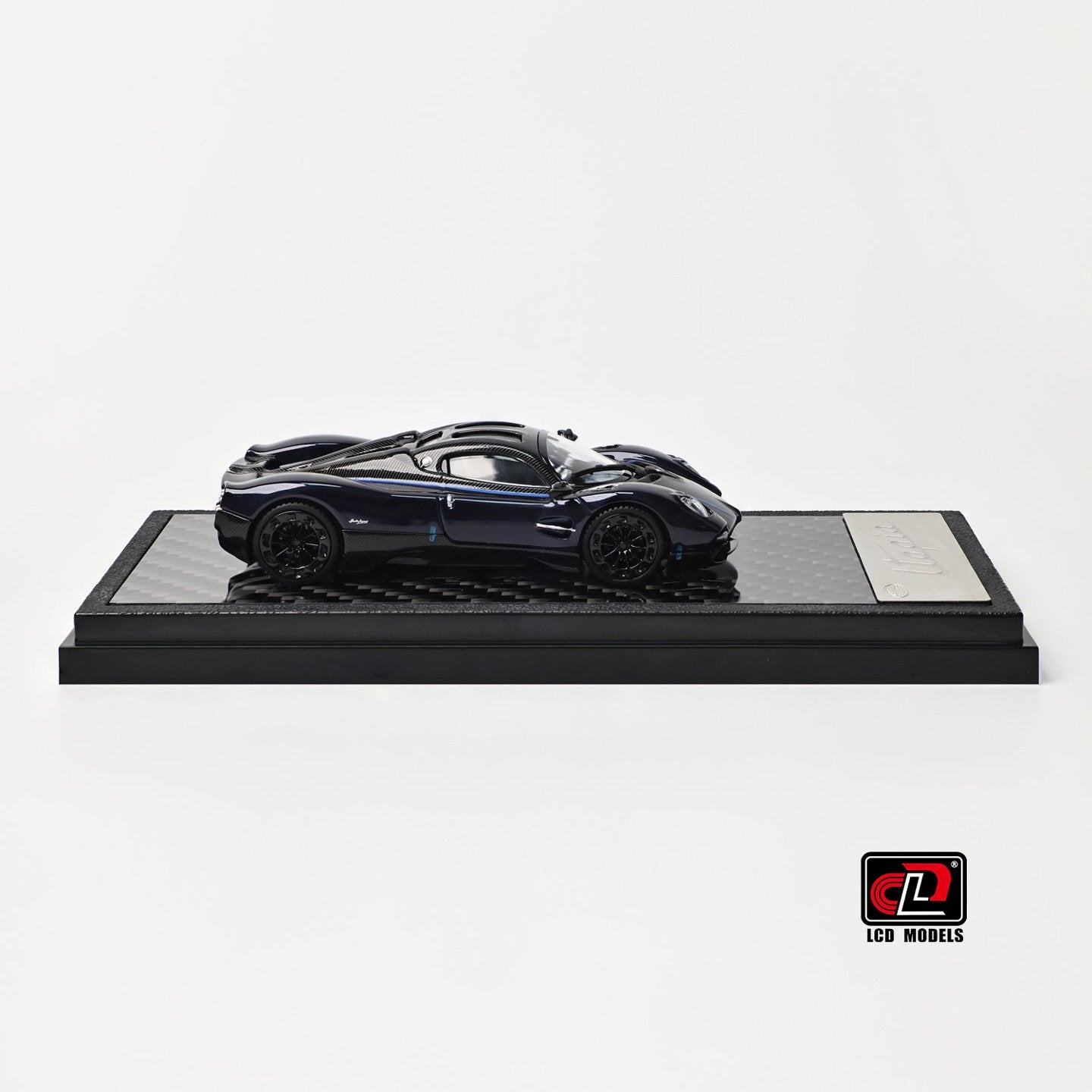 LCD 1:64 Pagani Utopia Blue Black Carbon Official Licensed