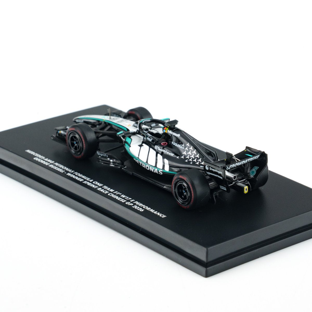 MINICHAMPS 1:64 MERCEDES-AMG PETRONAS FORMULA ONE TEAM W17 - GEORGE RUSSELL - WINNER SPRINT CHINA GP 2026 With FIGURINE AND POSITION BOARD