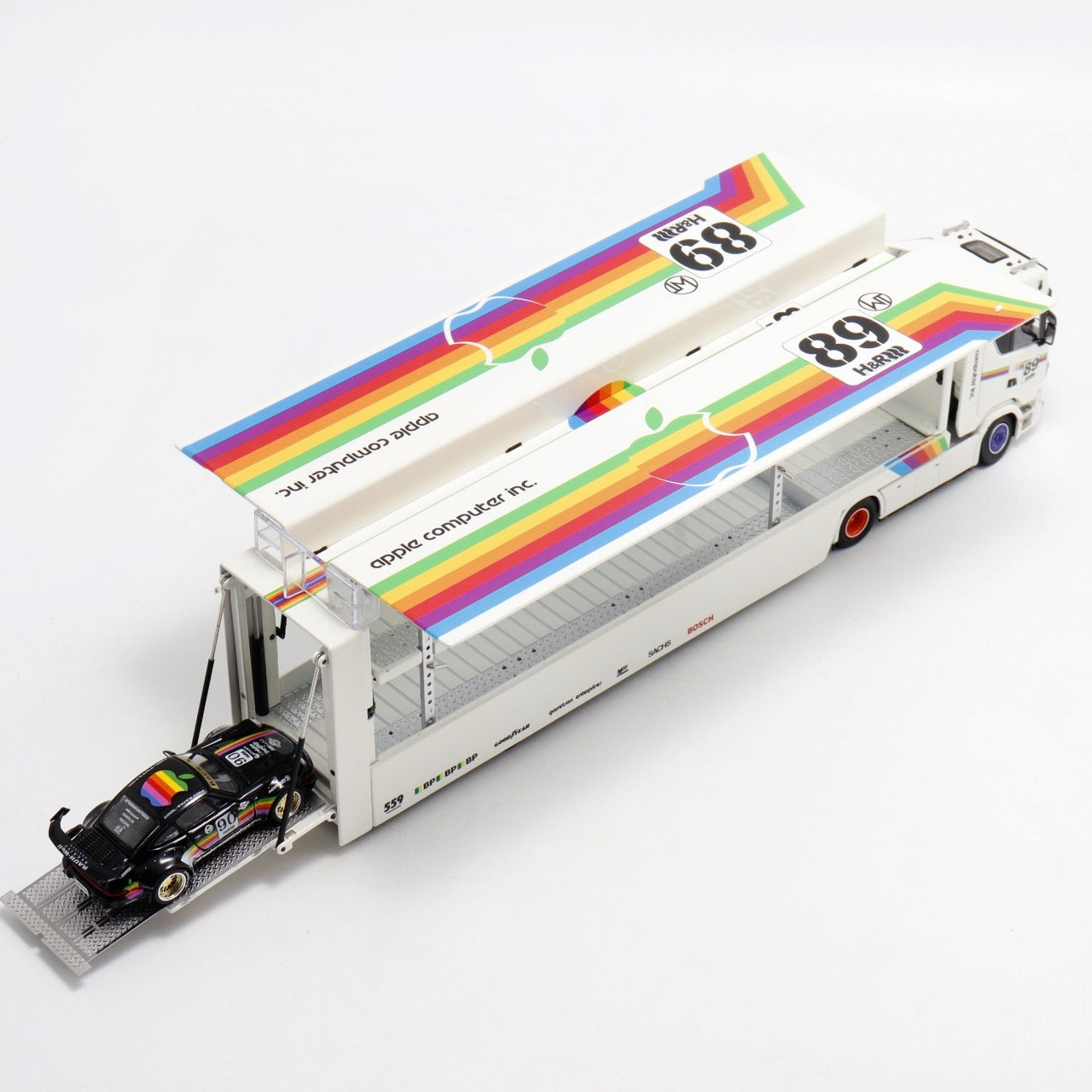 Kengfai X Maxwell 1:64 Scania S-Series 730 V8 Enclosed Double Deck Gull Wings Transporter Lorry Truck Livery White Apple #89 Edition Limited 450 Pieces