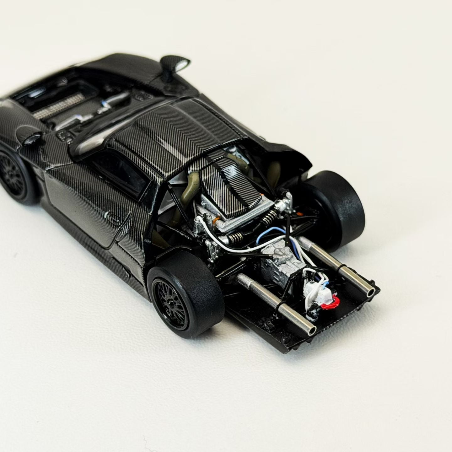 Transcend Model 1:64 Porsche 911 GT1 24h Le Mans GT1 1997 Full Carbon Black Openable Front and Rear Hood with Detail Engine in Premium Box Packaging