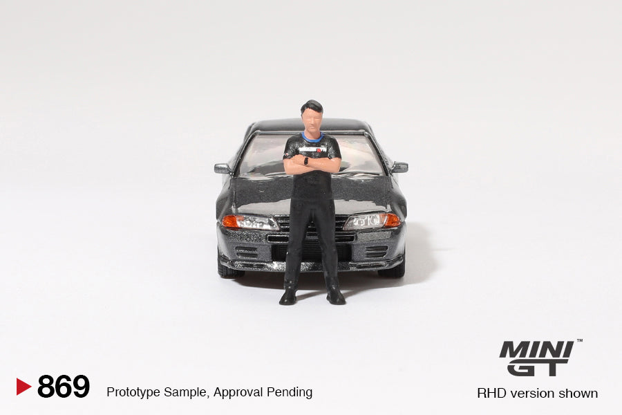 Mini GT 1:64 Nissan Skyline GT-R (R32) Gunmetal W/ Matsuda Figure Tsugio Matsuda Collection (MGT00869-R)