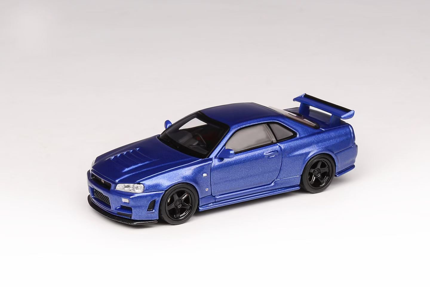 Motorhelix 1:64 Nissan Skyline GT-R R34 Nismo Z-Tune Bayside Blue Openable Front Hood Detailed Engine Official Licensed (Premium Box Packaging)
